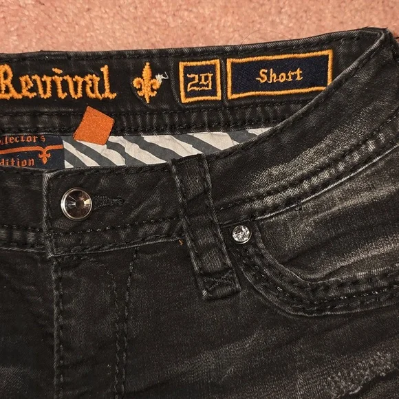 ROCK REVIVAL SHORTS - Picture 2 of 6